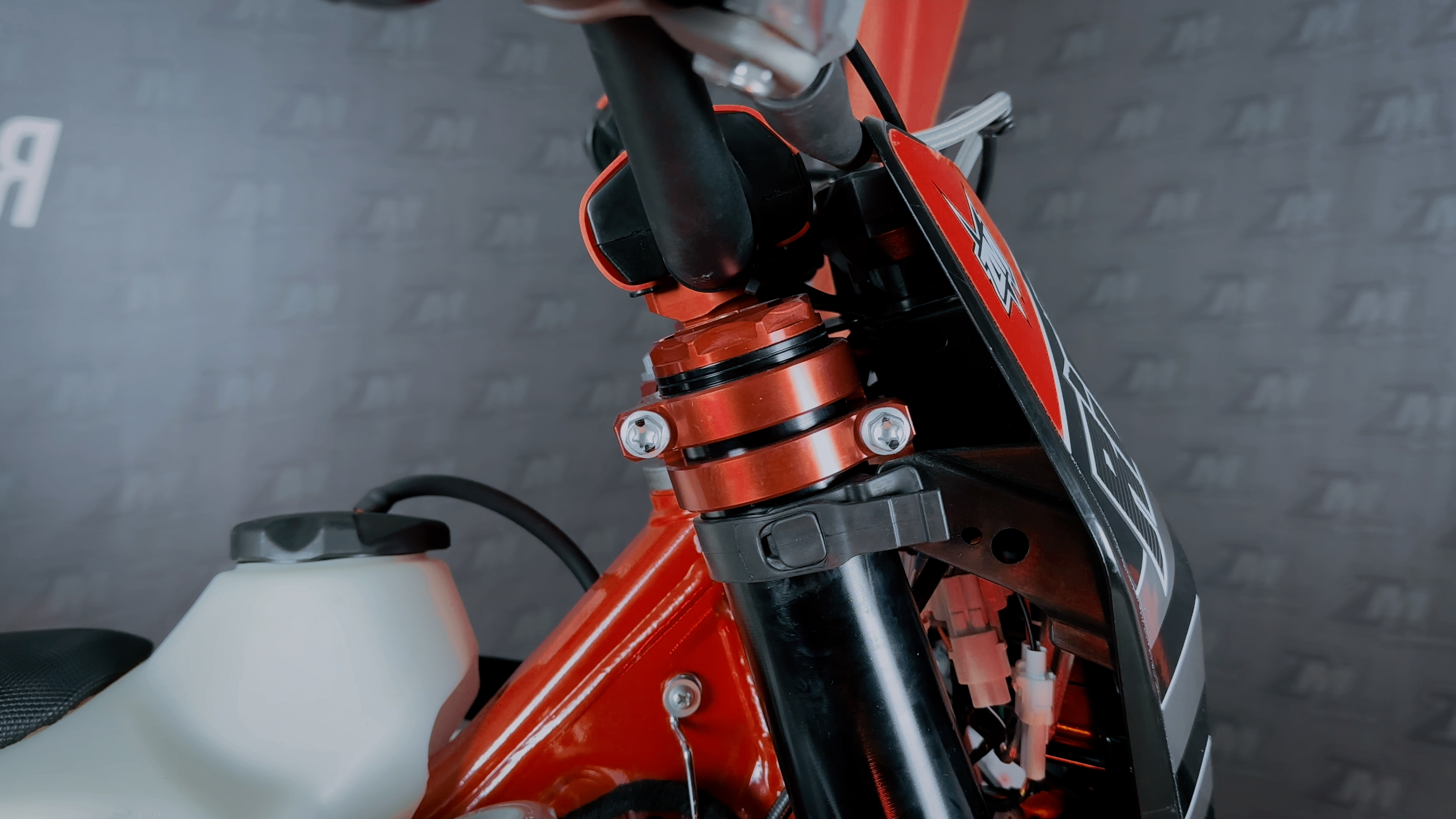 C0140.00_06_30_17.Still027